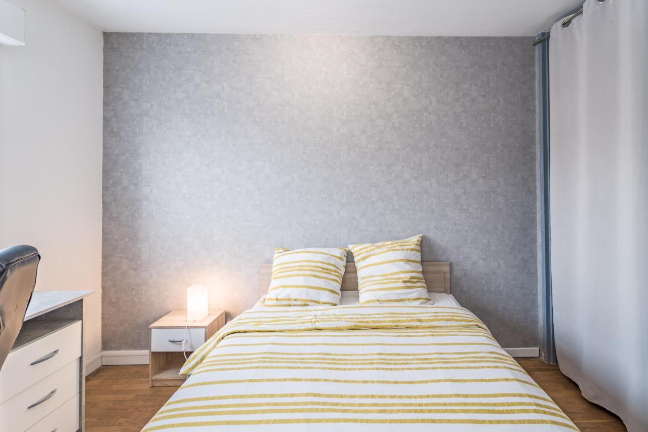 Spacieux Appartement - 6 Personnes - Parking Gratuit Saint-Andre-les-Vergers Екстер'єр фото